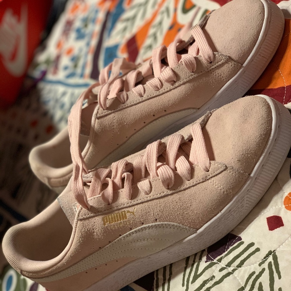 Shoes - Picture 2 of 3